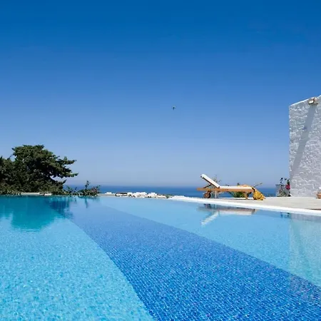 Villa Paros Sleeps 10 Pool Air Con Wifi T478599