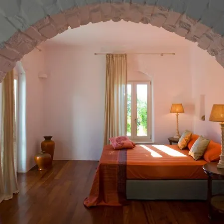 Villa Paros Sleeps 10 Pool Air Con Wifi T478599