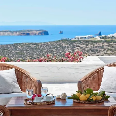 Paros Sleeps 10 Pool Air Con Wifi T478599 Villa